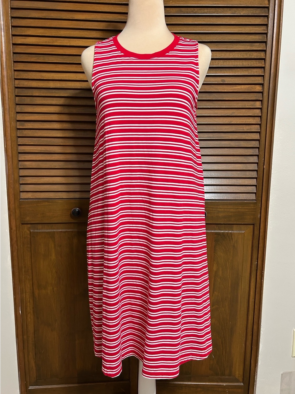 NWOT Time & Tru Red & White Sleeveless Knit Swing Dress Side Pockets Size M